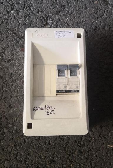Tableau électrique à quatre modules