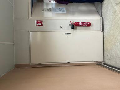 Porte simple vantail L 83