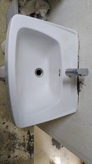 Lavabo céramique sur pied
