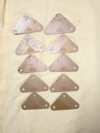 Equerres de renfort d'angle