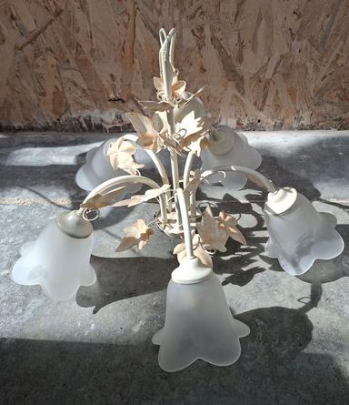 Lustre suspension