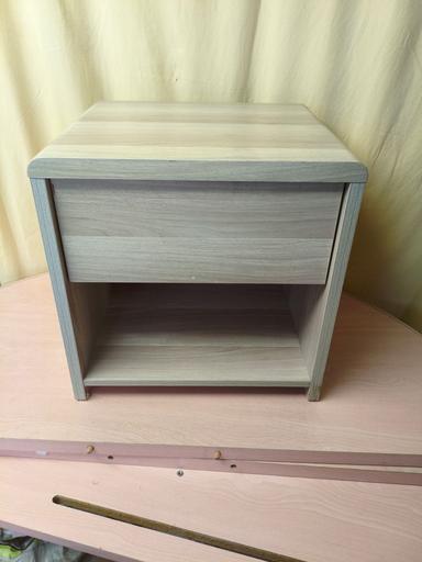 Table de chevet