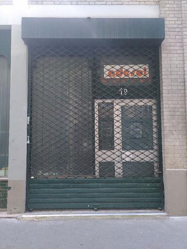 Store métallique